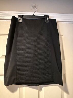 Tahari Quilted Panel Pencil Skirt in Black 12P